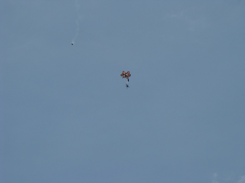 Parachuting Rocket (926)